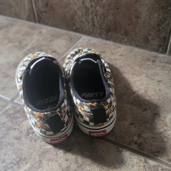 Toddler shoe lot - Picture 12 of 12